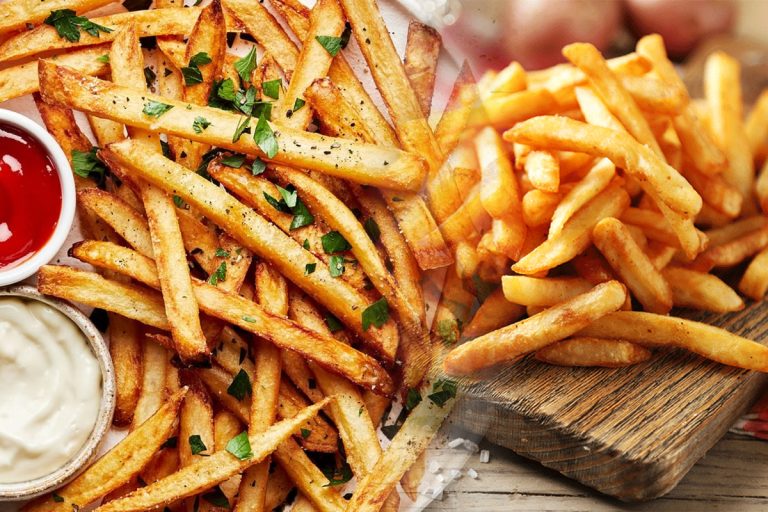 Ăsta e secretul celor mai delicioși cartofi prăjiți. Ingredientul știut doar de marii bucătari pentru un gust deosebit