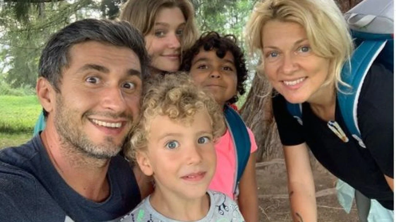 Ce religie au copiii Danei Nalbaru.jpg 1