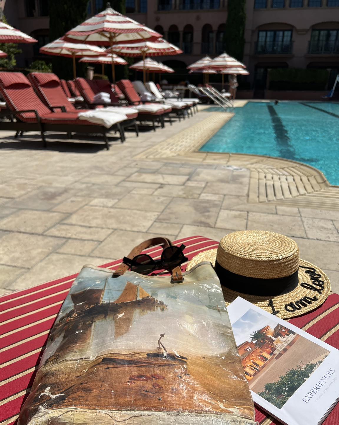 Cum a fost surprinsă Andreea Marin la piscină