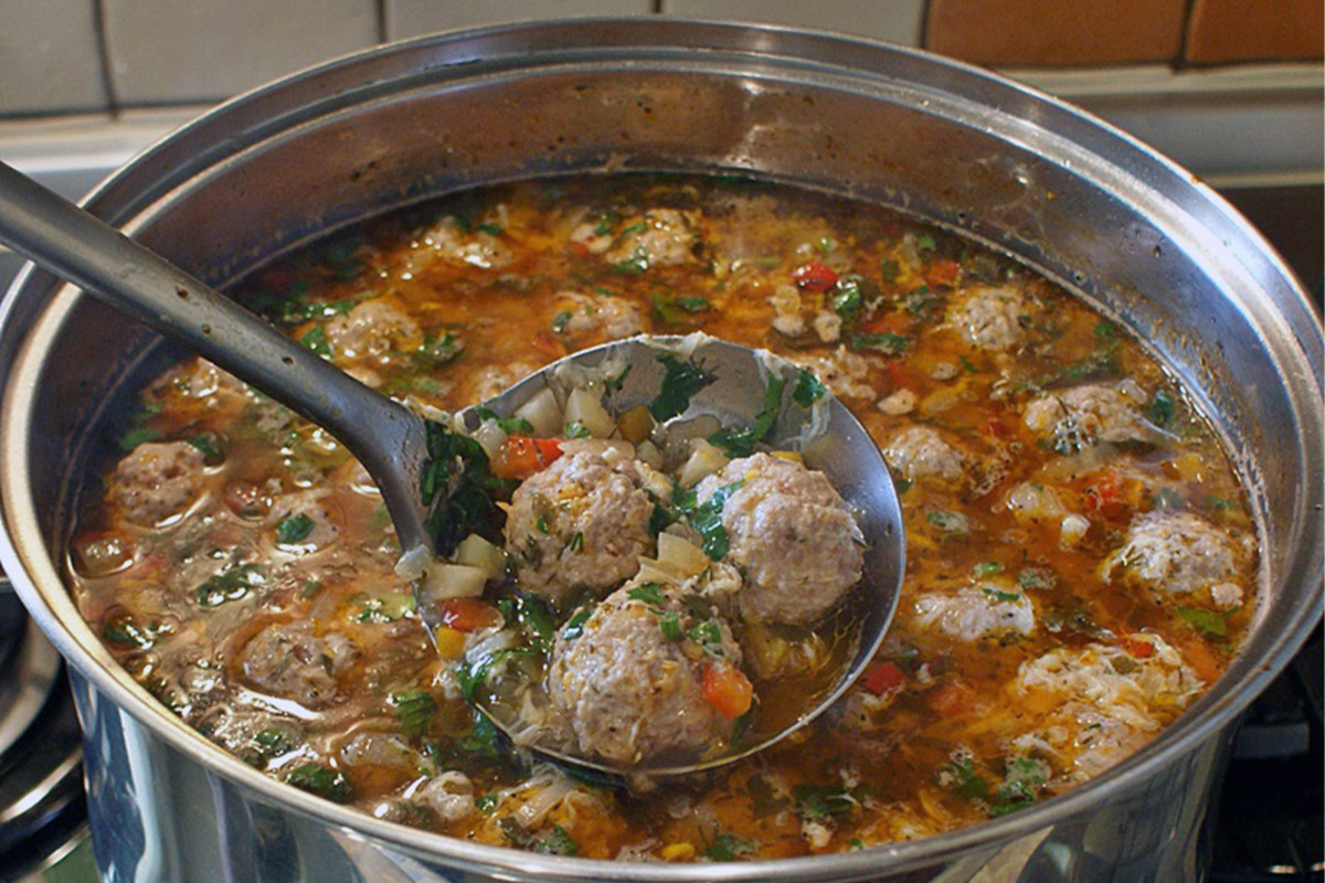 Cum sa pregatesti cea mai buna ciorba de perisoare