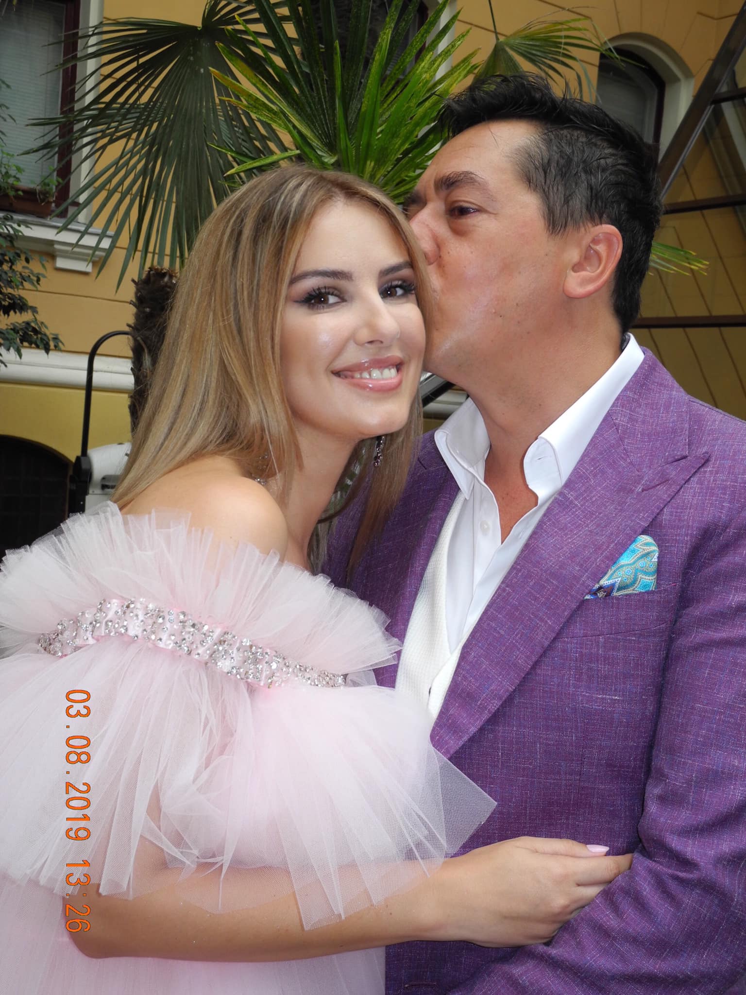 Povestea din spatele semnăturii Daianei Anghel