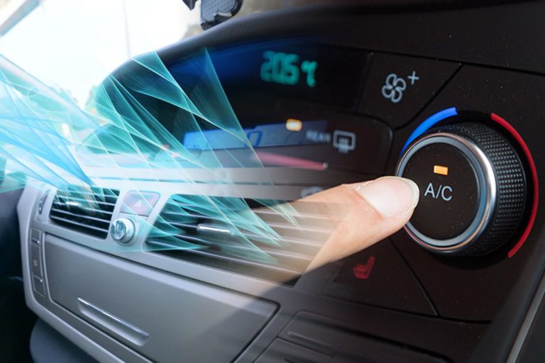 De ce să nu dai drumul la aerul condiționat, imediat ce ai pornit motorul mașinii. Greșeala pe care o fac mulți șoferi