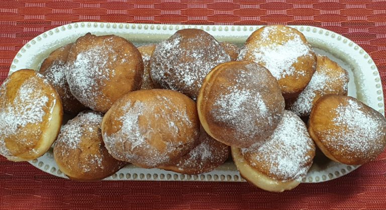 Ingredientul secret care transformă rețeta de gogoși. Ce trebuie să adaugi în aluat, de fapt