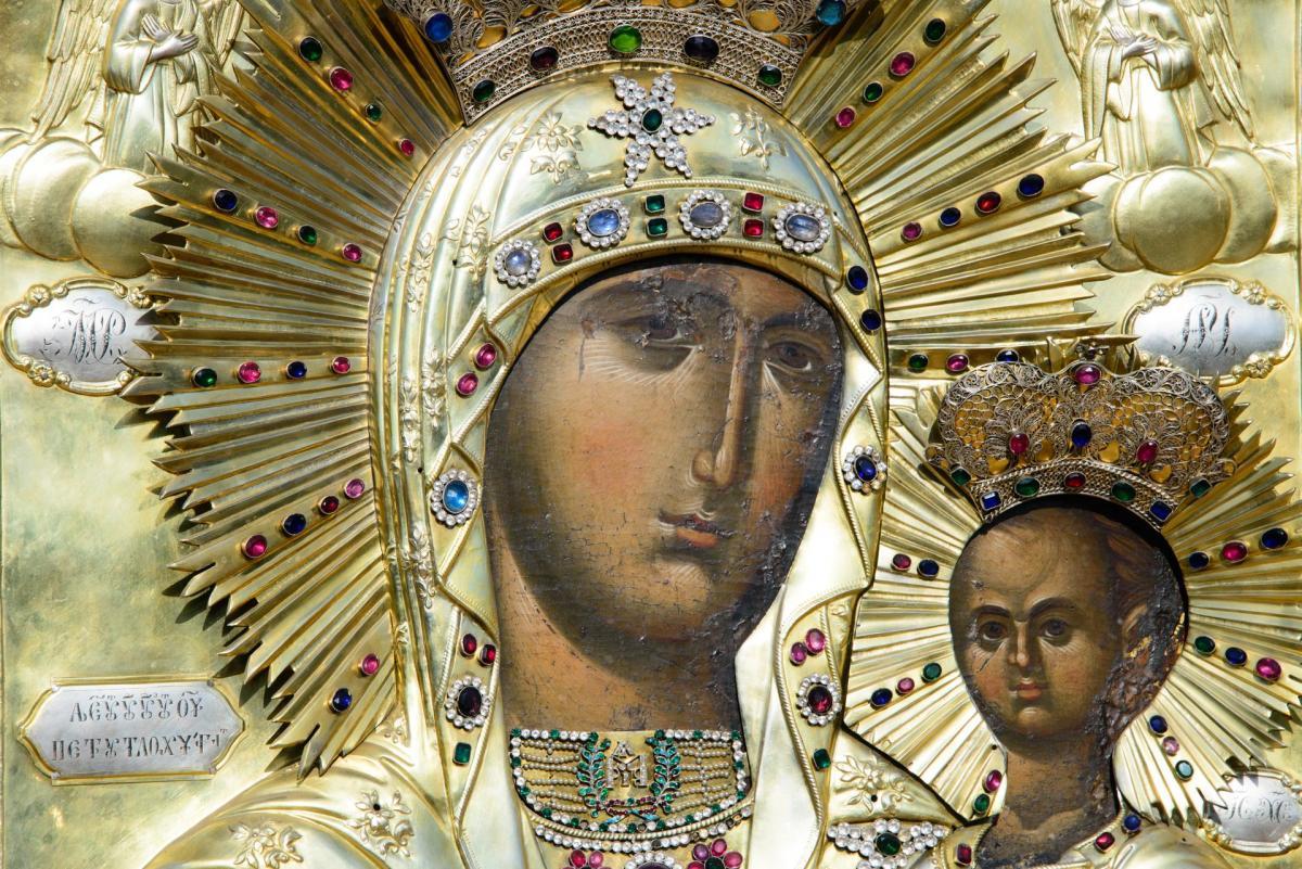 Unde se gasesc icoane facatoare de minuni