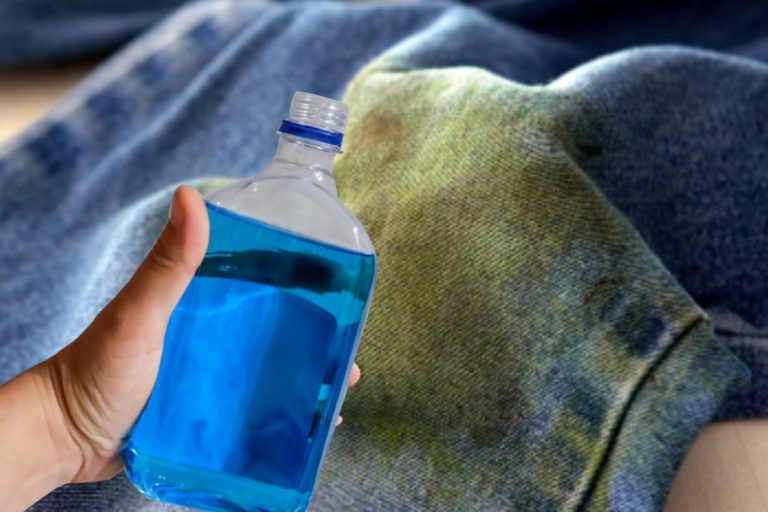 Cu ce se curăță petele de iarbă de pe haine. Metoda banală care le va face să arate ca noi