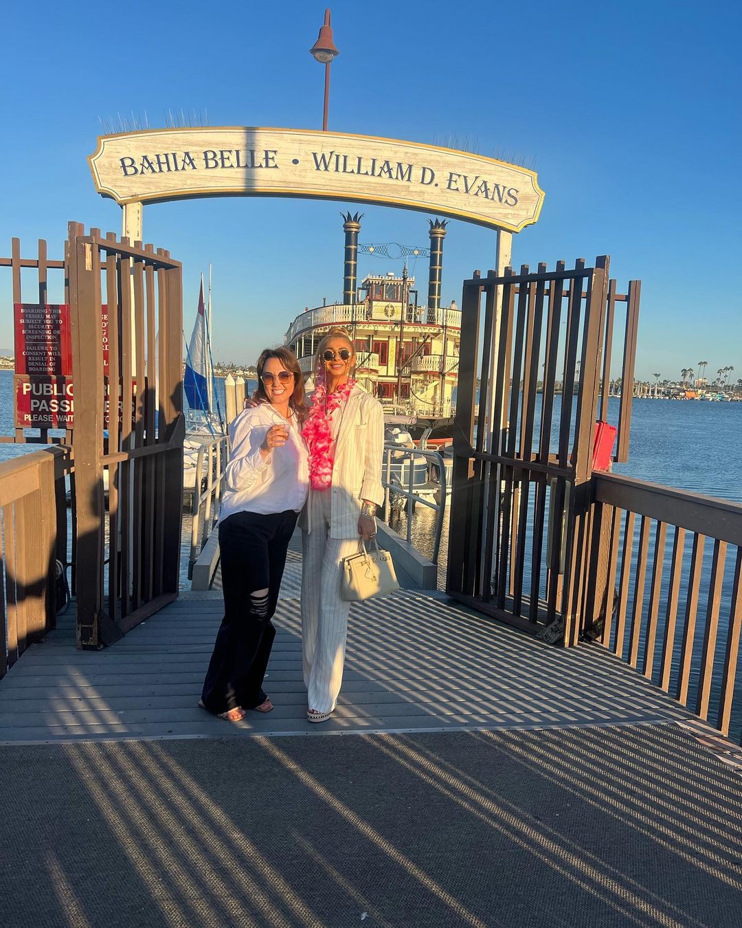 Anamaria Prodan si sora ei