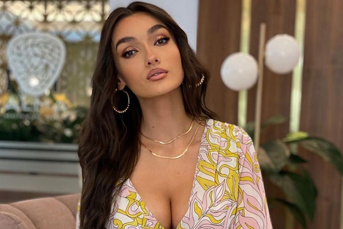 Barbatul celebru cu care a fost surprinsa Viviana Sposub, la scurt timp de la despartirea de George Burcea. Tocmai le-a dat fanilor o veste surprinzatoare