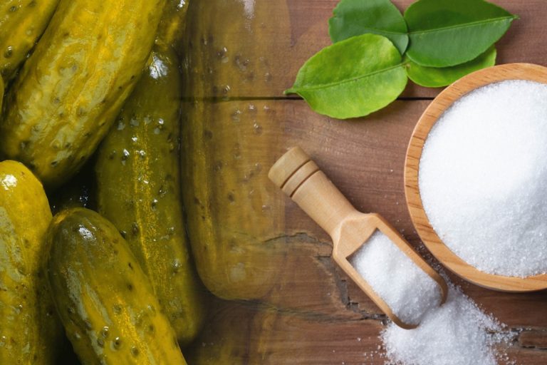 Ce fel de sare se pune la murături. Trucul de aur al gospodinelor pentru murături perfecte