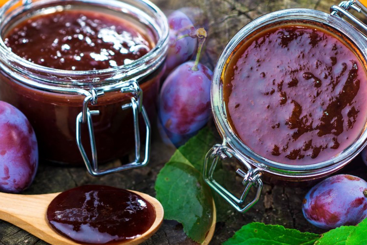 Ce să pui în gemul de prune imediat ce îl pui pe foc. Ingredientul care îl face mult mai parfumat și aromat