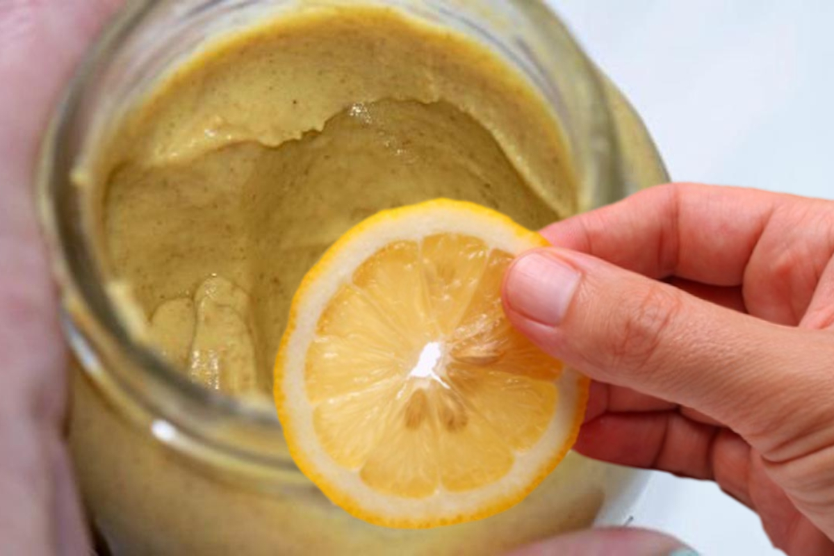 Ce să pui în muștar ca să reziste mai mult și să rămână cremos. Trucul preferat al celor mai renumiți bucătari