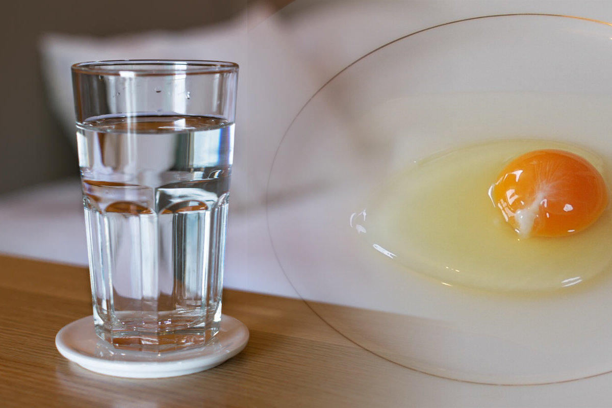 Ce se întâmplă dacă pui un ou crud într-un pahar cu apă, pe noptieră, înainte de culcare. Rezultatele sunt extraordinare