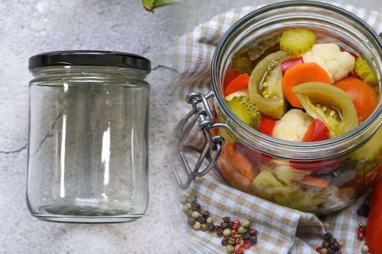 Cu ce trebuie să ungi borcanele înainte de a pune murăturile în ele. Secretul femeilor de la țară pentru un gust deosebit
