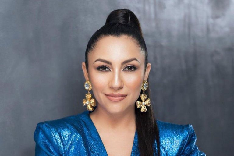 Imagini rare cu Andra Măruță în costum de baie. Vedeta a renunțat la inhibiții în vacanță