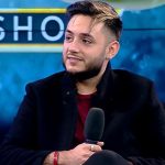 Ce face Johny Romano atunci când rudele îl roagă să cânte la vreo petrecere