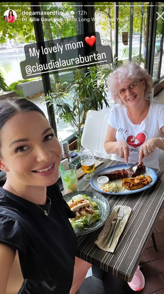 Nici urmă de iubit. Cu cine a fost surprinsă Deea Maxer. Imaginile au ajuns pe internet, surpriză mare pentru fani