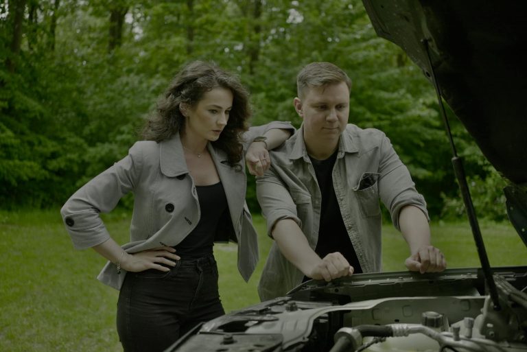 Nicu Banea nu scapă de comedie nici în serialul Brigada Nimic: ”Sufeream de blestemul actorului nechemat la castinguri”