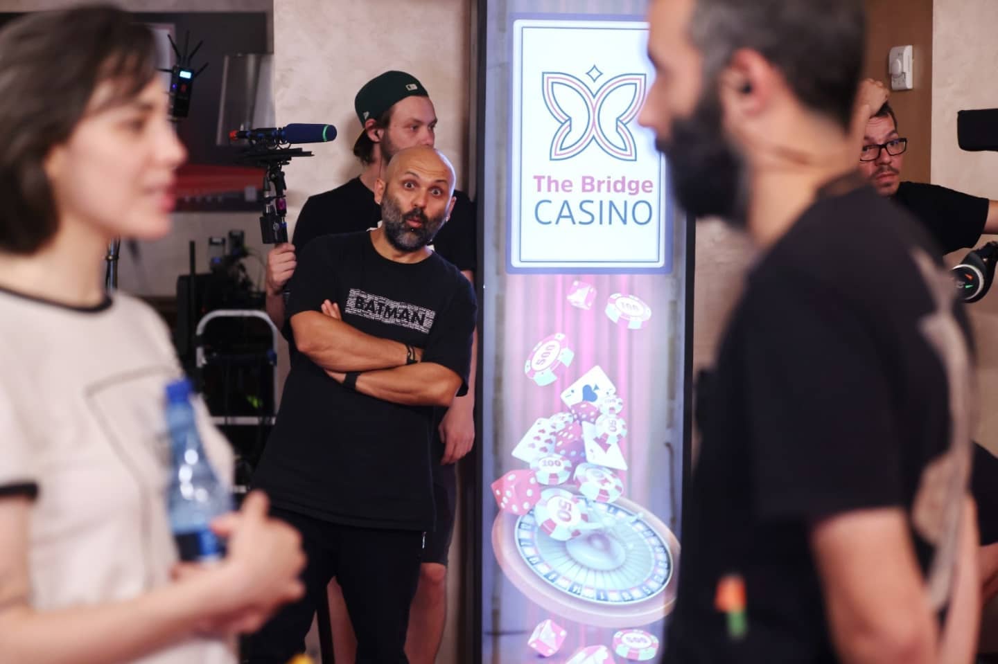 Motivul pentru care regizorul Millo Simulov nu îi lasă pe actorii din ”Groapa” să-și facă singuri toate cascadoriile