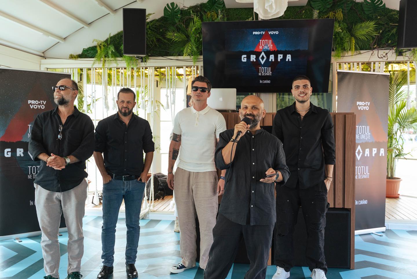 Motivul pentru care regizorul Millo Simulov nu îi lasă pe actorii din ”Groapa” să-și facă singuri toate cascadoriile