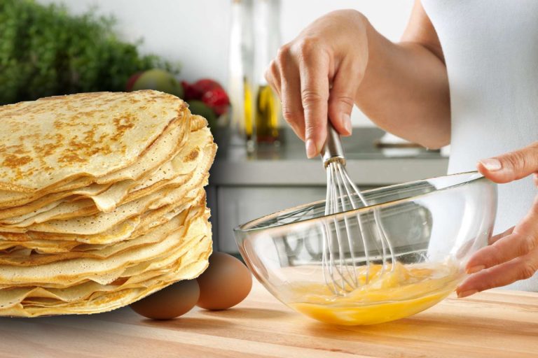 Nu mai pune lapte în clătite. Ingredientul secret ca să nu se mai lipească de tigaie. Doar așa le vei prepara