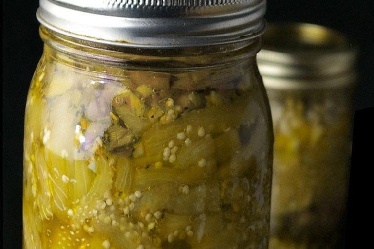 Ce să adaugi în vinetele la borcan ca să reziste la iarnă. Gospodinele de la țară doar așa procedează, nu se vor strica deloc