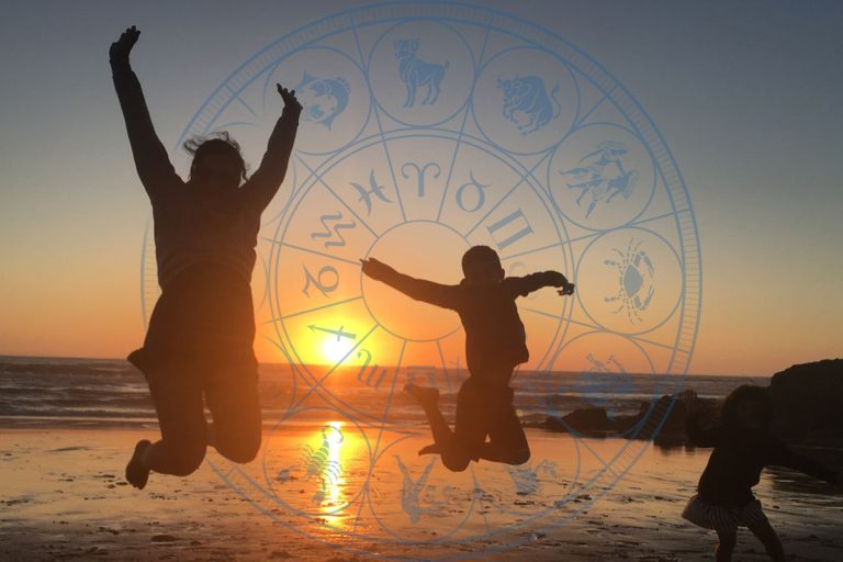 Zodii favorizate în septembrie 2023. Acești nativi au noroc cu carul pe toate planurile, trag lozul câștigător