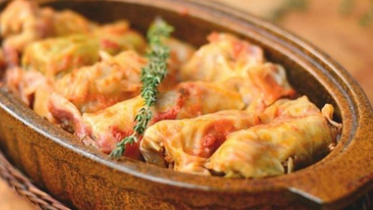 Ce să adaugi pe fundul cratiței când faci sarmale