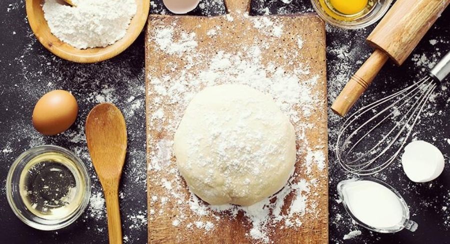Aluat dospit pentru plăcinte dulci sau sărate