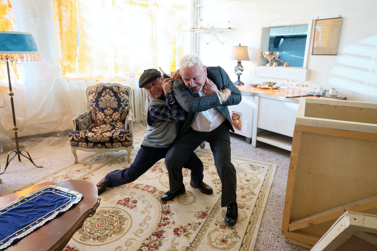 Ce pateste George Ivascu, Pelicanul din Clanul, cand este oprit pe strada 2