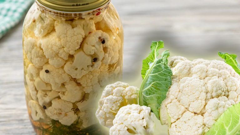 Ce să presari peste conopidă înainte de a o pune la murat. Ingredientul care face diferența, murăturile nu se vor strica