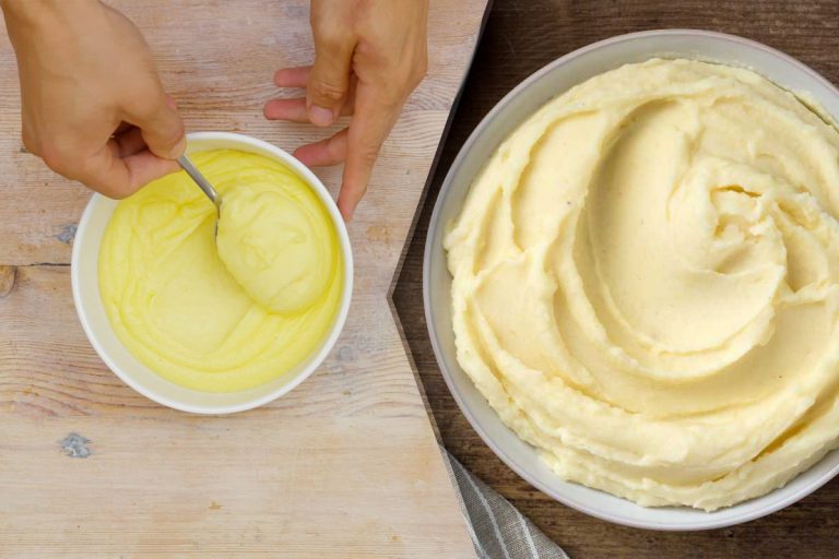 Ce să pui în piure în loc de lapte. Iese mult mai gustos și cremos, rețeta de care nu o să te mai saturi vreodată