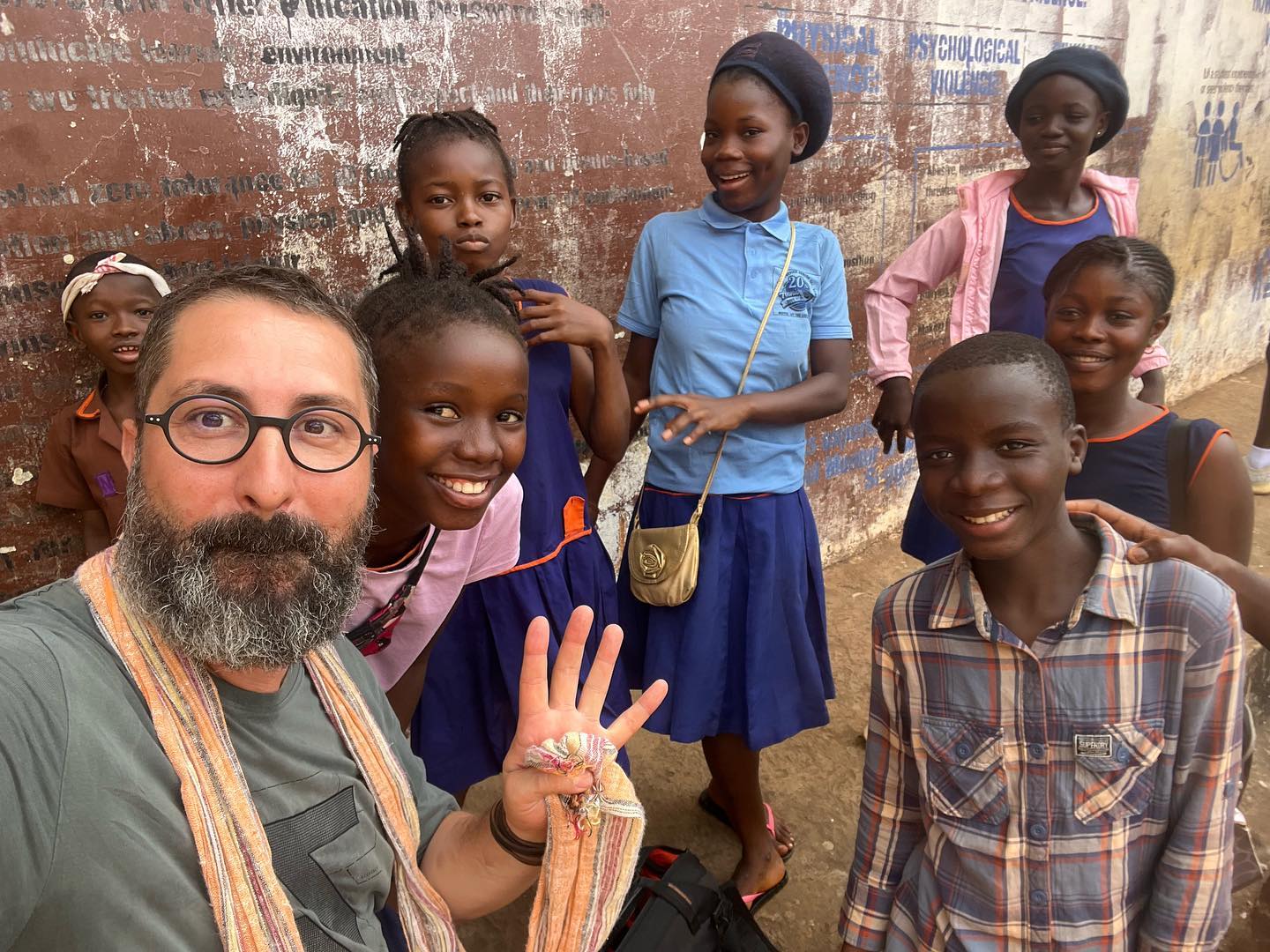 Cosmin Savu si-a lasat masina in Africa, dupa ultima expeditie umanitara 5