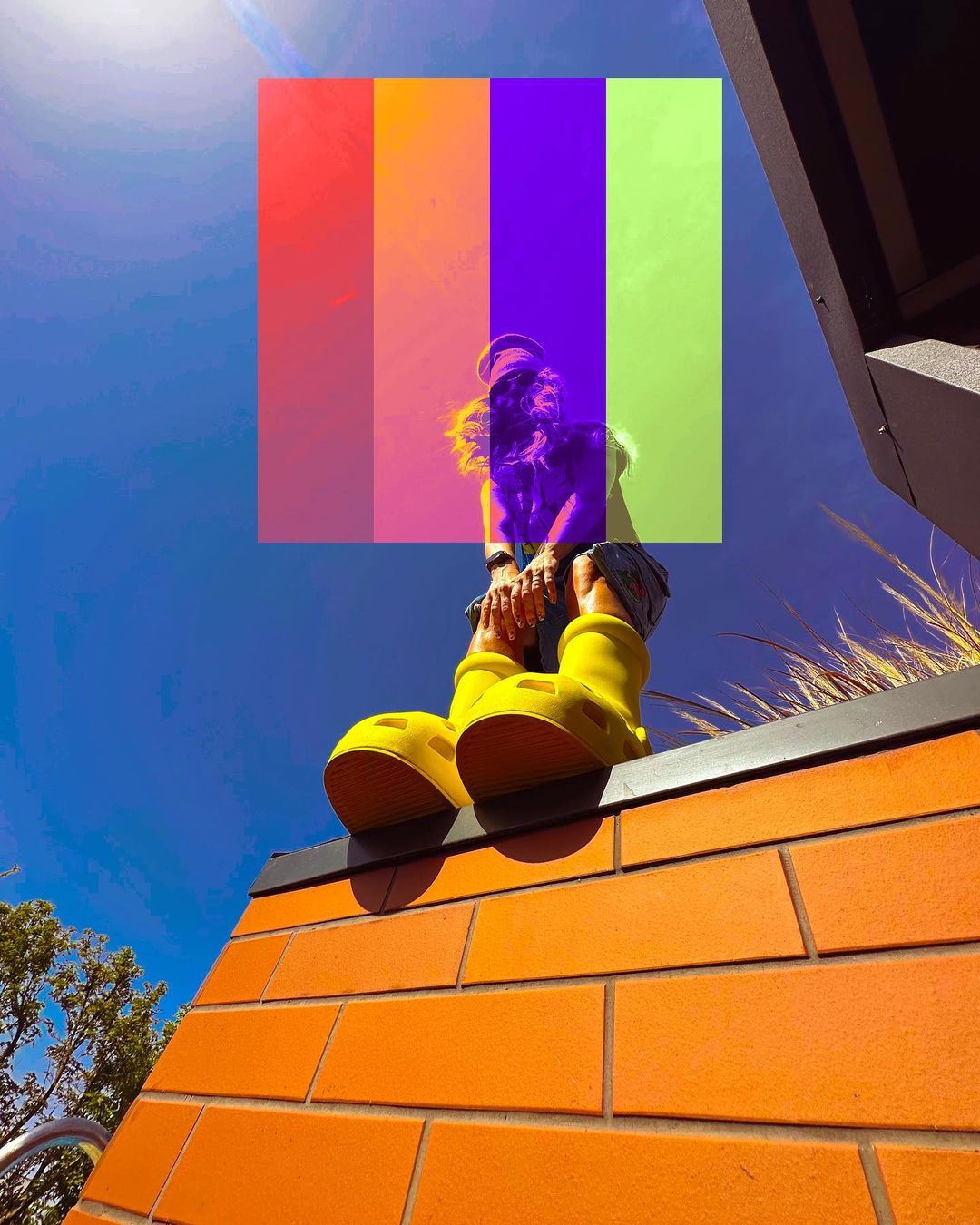 Delia, apariția care a stârnit multe reacții negative pe internet. Cât costă cizmele bizare cu care s-a afișat