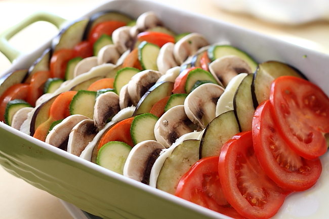 Cât se țin legumele la cuptor, de fapt. Timpul corect pentru o culoare aurie și textură crocantă