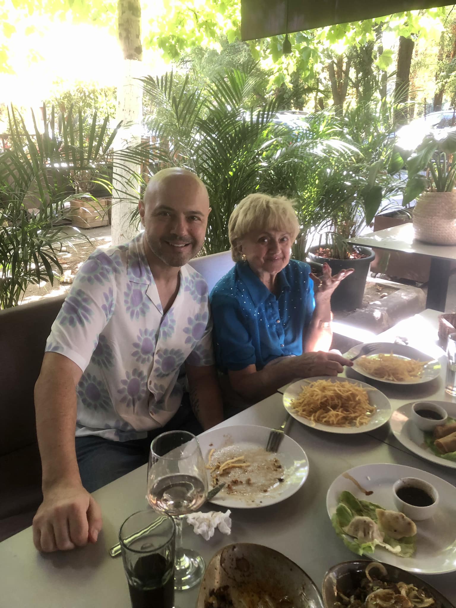 Prin ce trece Mihai Mitoșeru de fiecare dată când vorbește cu o femeie