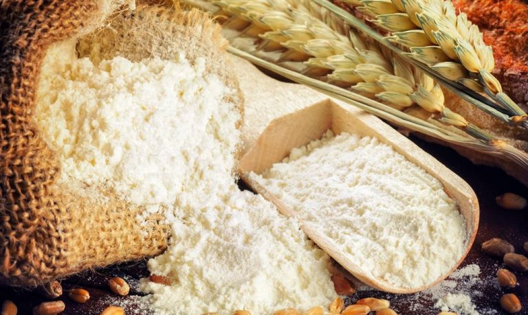 Nu mai arunca făina expirată. E aur curat în casă. Ce poți face cu ea, de fapt