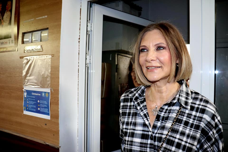 Romanita Iovan, ravisanta la 40 de ani de la absolvirea liceului 4