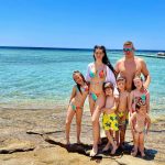 Calin si Orianda Donca, impreuna cu cei cinci copii ai lor