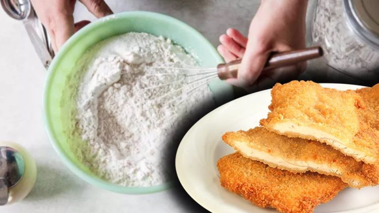 Trucul pentru a obține cele mai bune șnițele de pui. Prin ce să le treci în loc de făină și ou. Rețeta te va cuceri