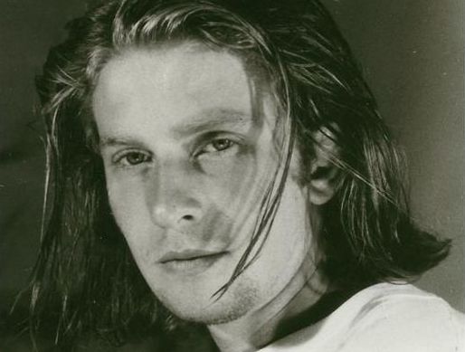 Recunoști personajul din imagine? Acum e celebru și face o țară întreagă să râdă