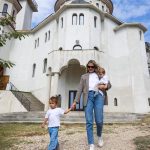 Ce studii are Emily Burghelea și ce meserie ar fi vrut să aibă