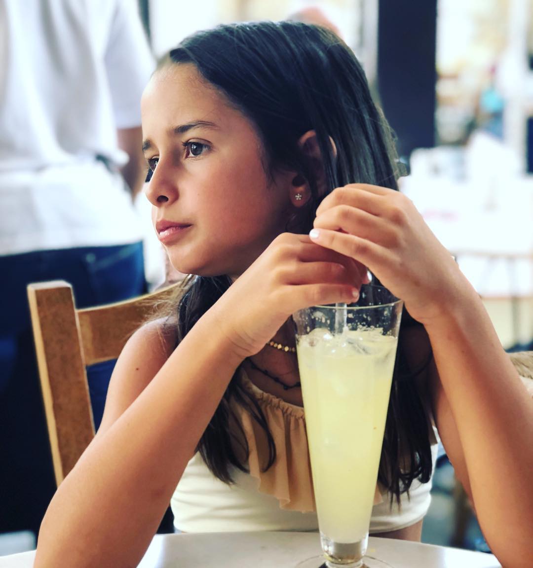 Cat de frumoase s-au făcut fiicele lui Cristi Chivu 4