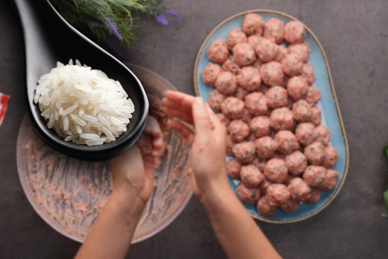 Ce orez se pune la perișoare ca să nu iasă tari. Cum trebuie să fie bobul, de fapt