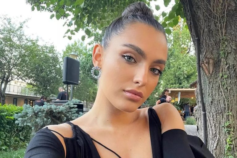 Ce studii are Alexia Eram, concurenta de la America Express 2023. Fiica Andreei Esca a absolvit facultatea în Marea Britanie