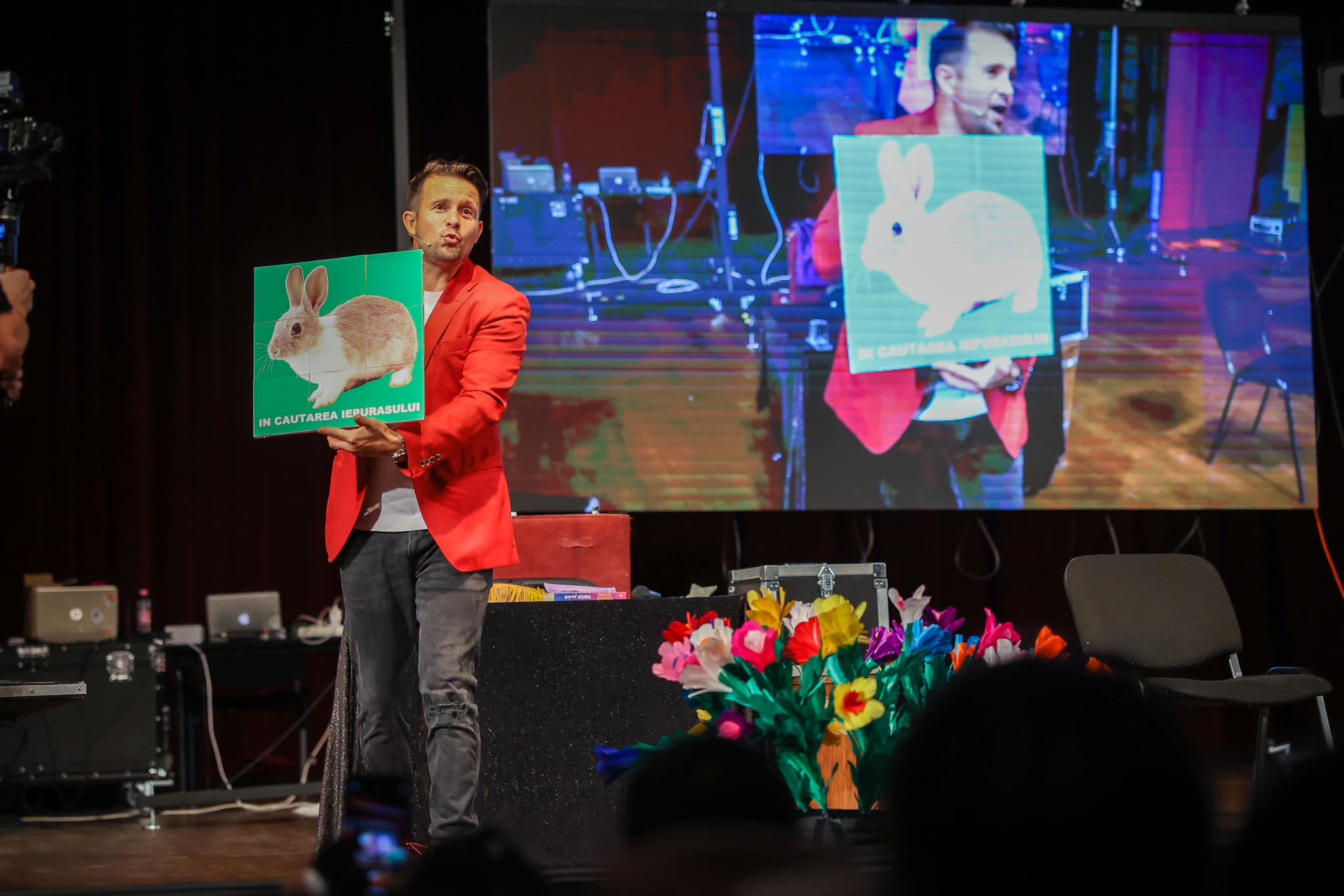 Ce studii are magicianul Robert Tudor. Apare săptămânal la televizor, însă puțini știu acest detaliu despre el