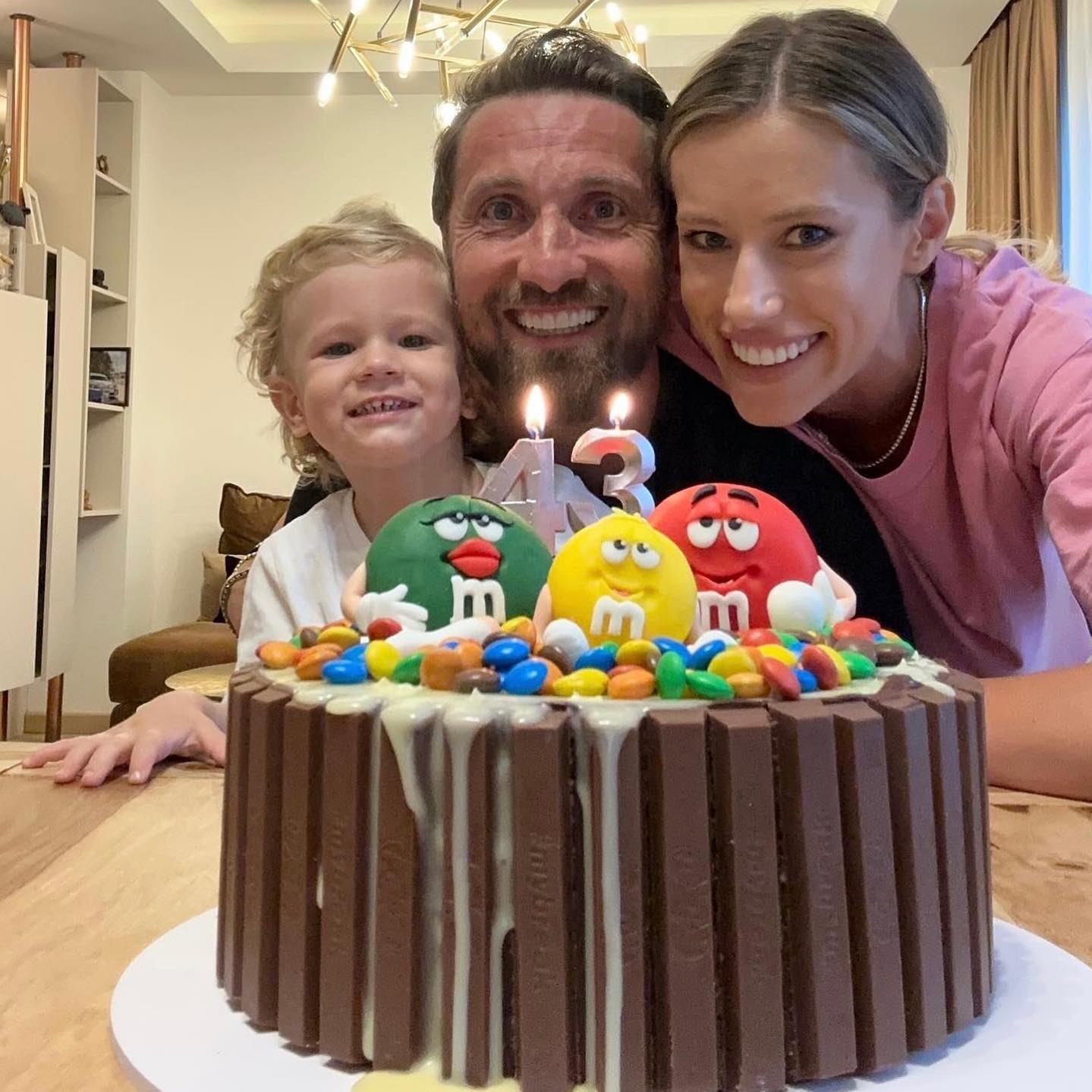 Ce tatuaj special si-a facut Gabriela Prisacariu, sotia lui Dani Otil 7