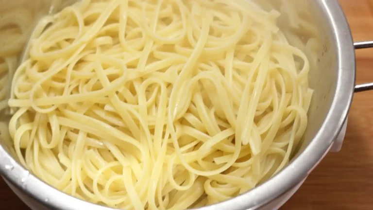 De ce să nu pui niciodată apă rece peste pastele fierte. Greșeala pe care o fac toate gospodinele