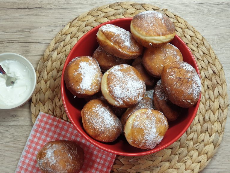 De ce nu se umflă gogoșile. Secretul ca să iasă ca la gogoșărie, aromate, moi și delicioase