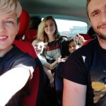 Dana Nalbaru si Dragos Bucur impreună cu cei trei copii