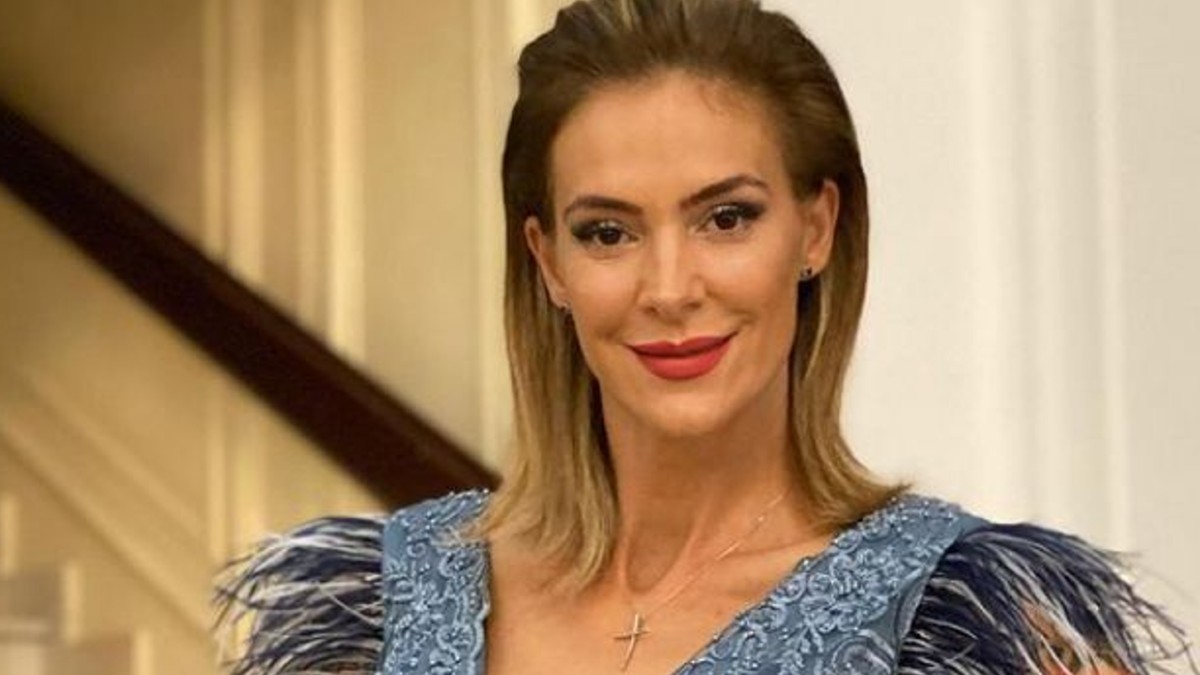 Roxana Ciuhulescu, detalii nestiute despre casnicia ei L-am indepartat in prima faza. In ce relatie a ramas cu fostul soț VIDEO EXCLUSIV