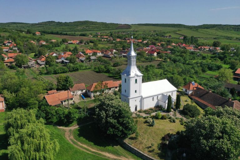 Satul din România cu cel mai scurt nume. Are doar două litere, merită vizitat măcar o dată în viață